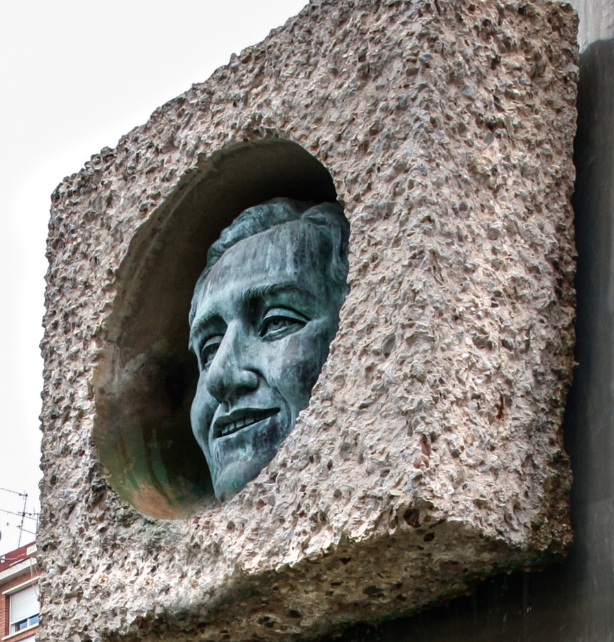 El monumento público como configurador del espacio urbano