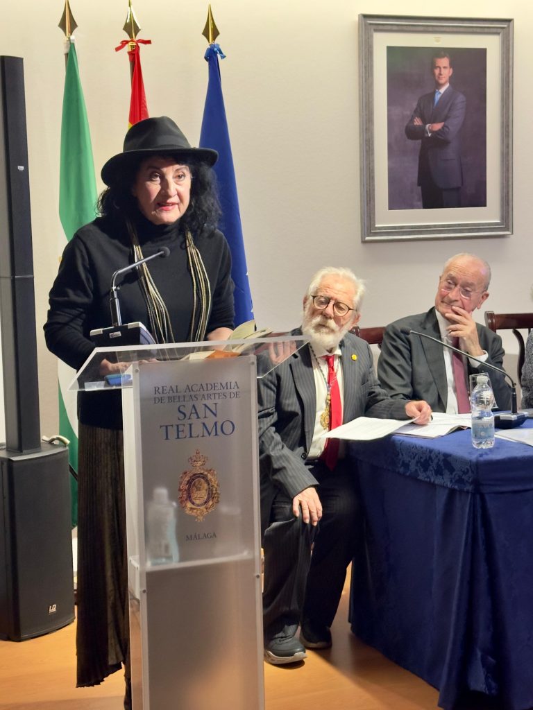 HOMENAJE A MARIA VICTORIA ATENCIA